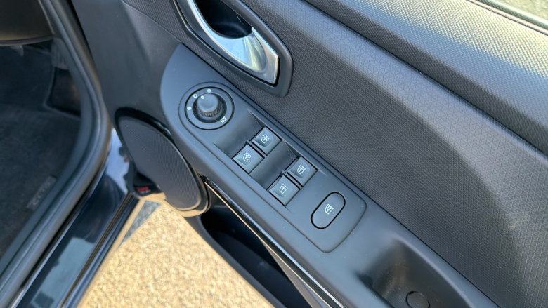 Renault Clio 1.5 dCi 90 Dynamique S Nav 5dr Diesel Hatchback